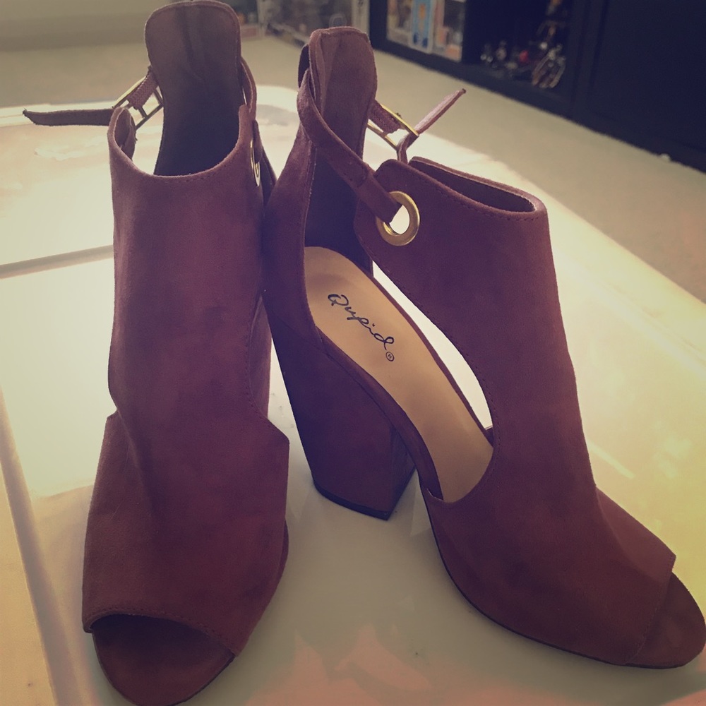 Dark Mauve peep-toe booties! Size 6.5